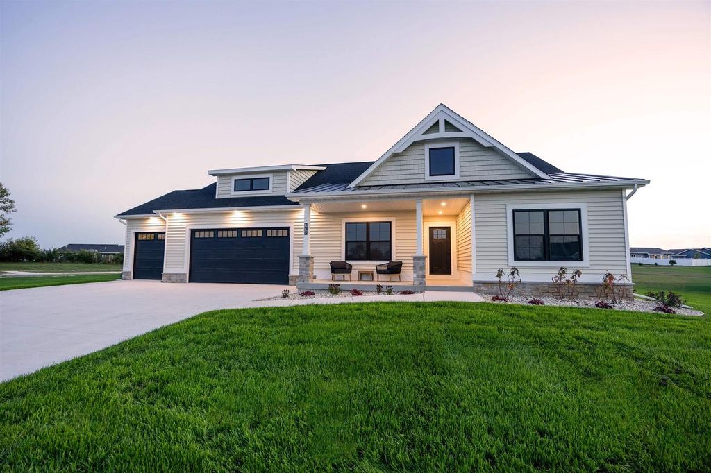 Photo of 3804 N Woodbury LANE, Janesville, WI 53545 (MLS # 2015955)