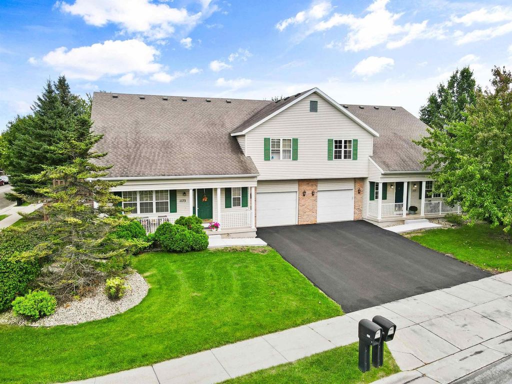 Photo of 1171 School STREET, Sun Prairie, WI 53590 (MLS # 2009525)