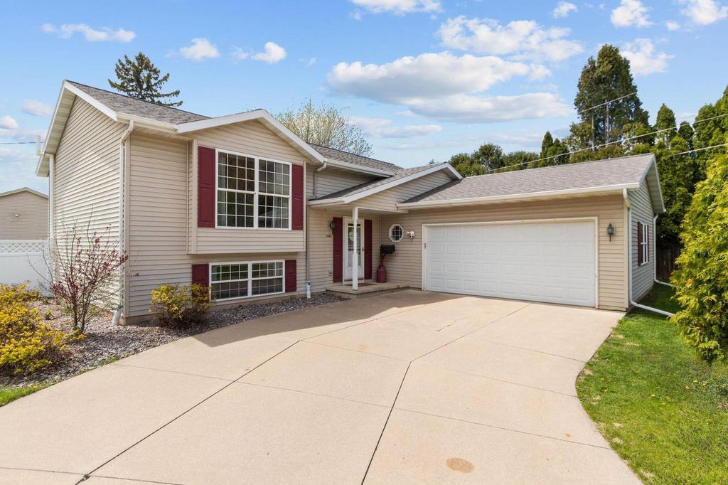 Photo of 1841 S Seminole ROAD, Appleton, WI 54914 (MLS # 50324916)
