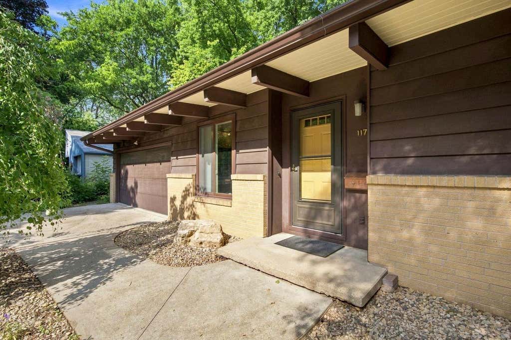 Photo of 117 Alden DRIVE, Madison, WI 53705 (MLS # 2028544)