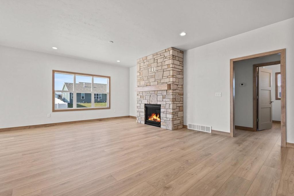 Photo of 2522 Tipperary TRAIL, De Pere, WI 54115 (MLS # 50322423)