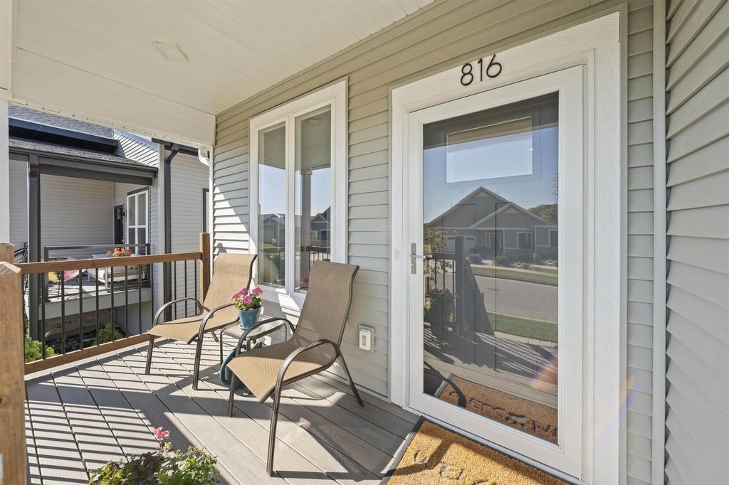 Photo of 2622 W Vine STREET #2624, Milwaukee, WI 53205 (MLS # 1945144)