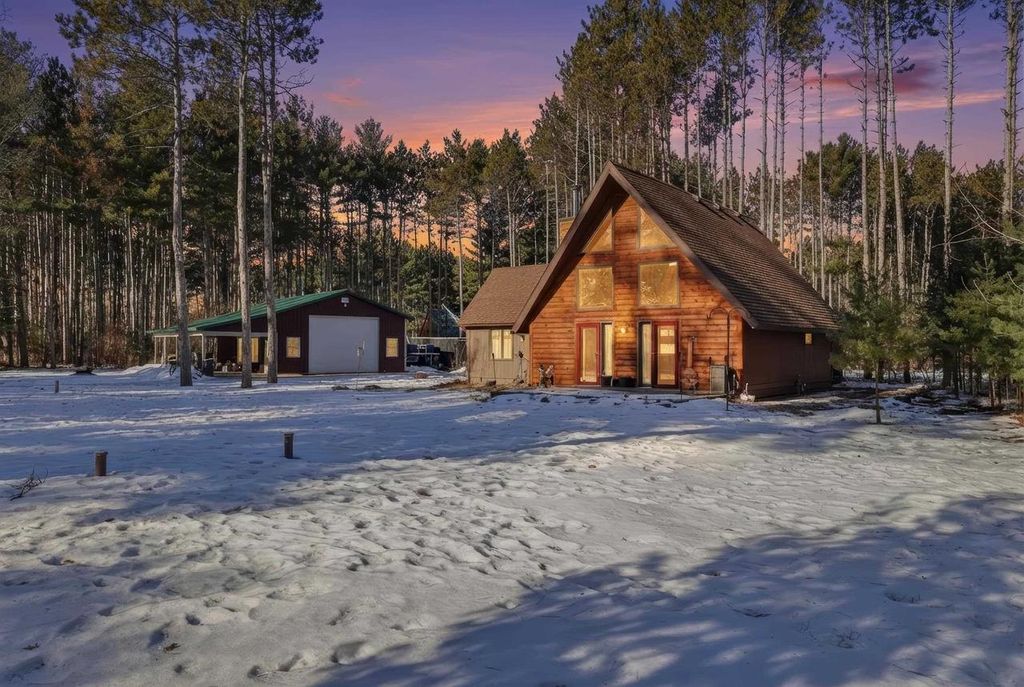 Photo of W12162 County Road Gg, Hancock, WI 54943 (MLS # 22600147)