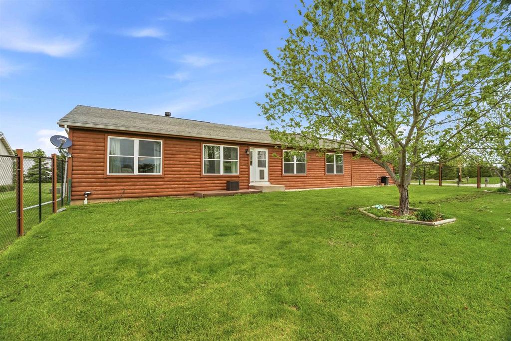 Photo of 311 N 3rd STREET, Hilbert, WI 54129 (MLS # 50325982)