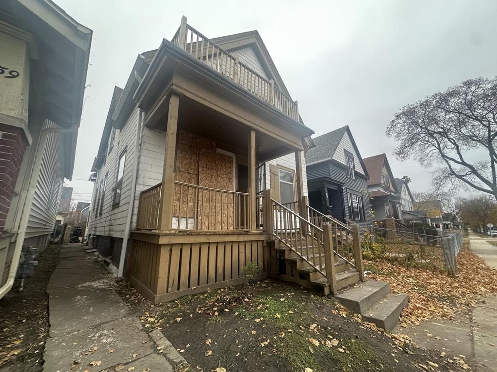 Photo of 2463 N 22nd STREET, Milwaukee, WI 53206 (MLS # 1944811)