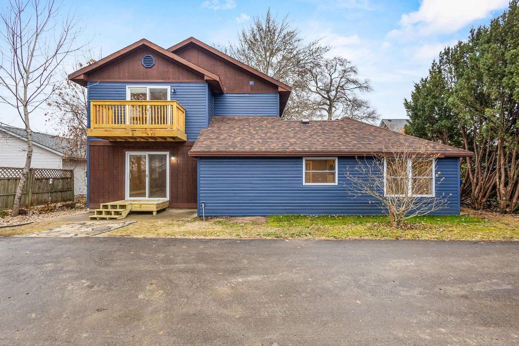 Photo of 609 E Main STREET, Stoughton, WI 53589 (MLS # 2013568)