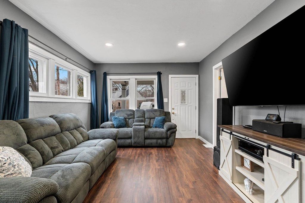 Photo of 120 S Telulah AVENUE, Appleton, WI 54915 (MLS # 50322249)