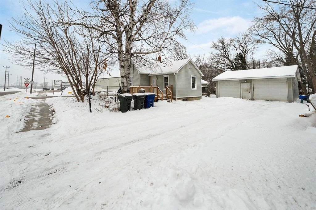 Photo of 412 Fort Howard AVENUE, De Pere, WI 54115 (MLS # 50319518)