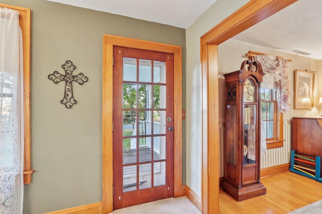 Photo of 1001 Edgewater ROAD, Fort Atkinson, WI 53538 (MLS # 2011945)