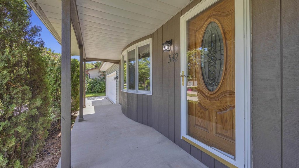 Photo of 542 Wakefield AVENUE, Fond Du Lac, WI 54935 (MLS # 50331608)