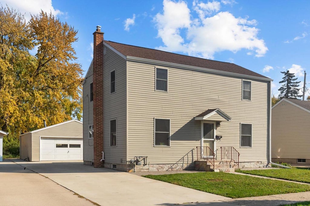Photo of 115 N Butler STREET, Fond Du Lac, WI 54935 (MLS # 50334925)
