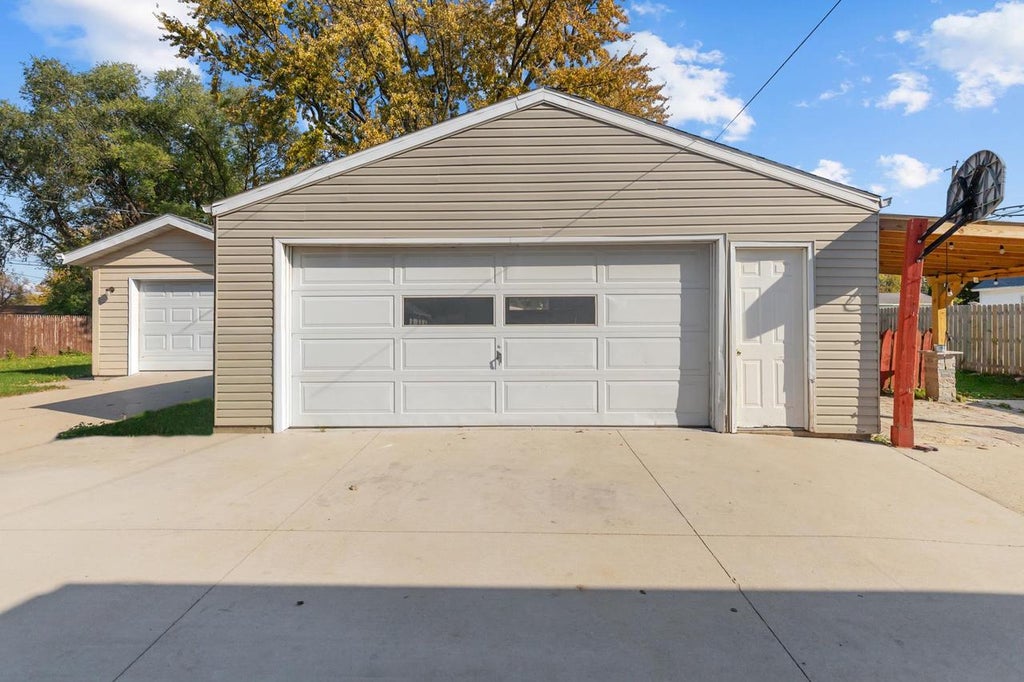 Photo of 115 N Butler STREET, Fond Du Lac, WI 54935 (MLS # 50334925)