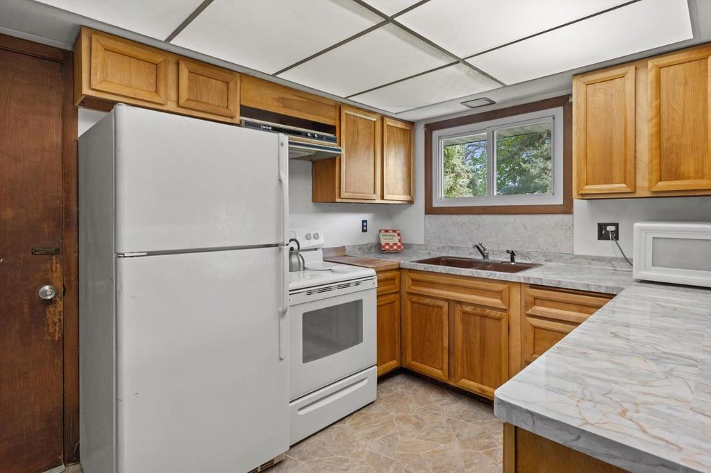 Photo of 211 Prairie AVENUE, Lake Mills, WI 53551 (MLS # 2022582)