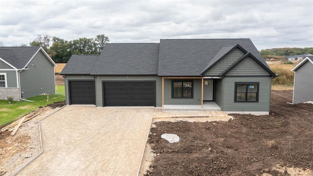 Photo of 3822 N Woodbury LANE, Janesville, WI 53545 (MLS # 2018653)