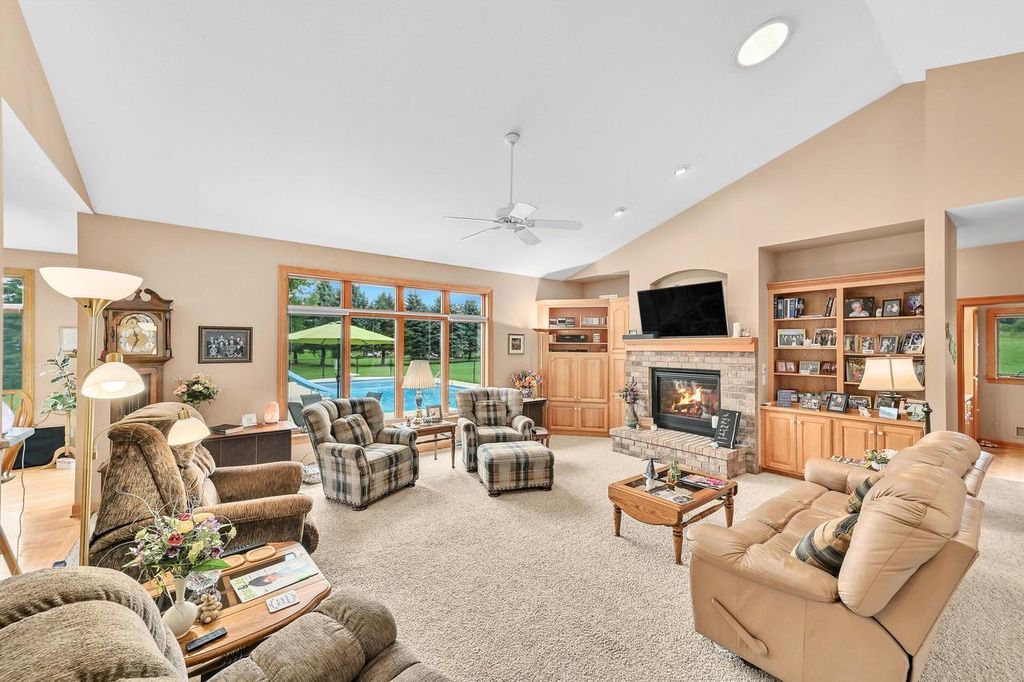 Photo of N91W27362 Red Fox RUN, Hartland, WI 53029 (MLS # 1937183)