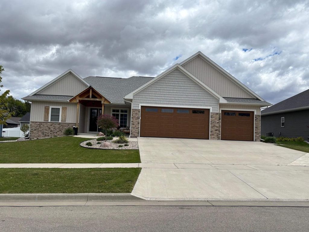 Photo of 4515 Huntington AVENUE, Janesville, WI 53546 (MLS # 2023178)