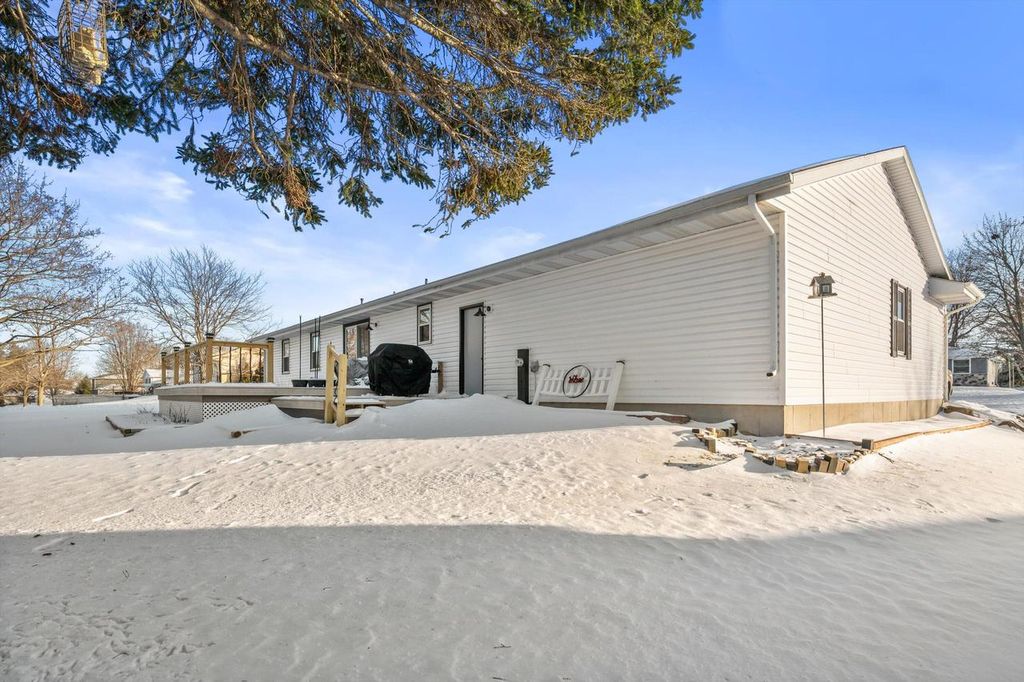 Photo of 202 Highland AVENUE, Fort Atkinson, WI 53538 (MLS # 1949506)