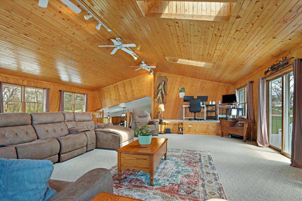 Photo of 7512 336th AVENUE, Burlington, WI 53105 (MLS # 1958466)