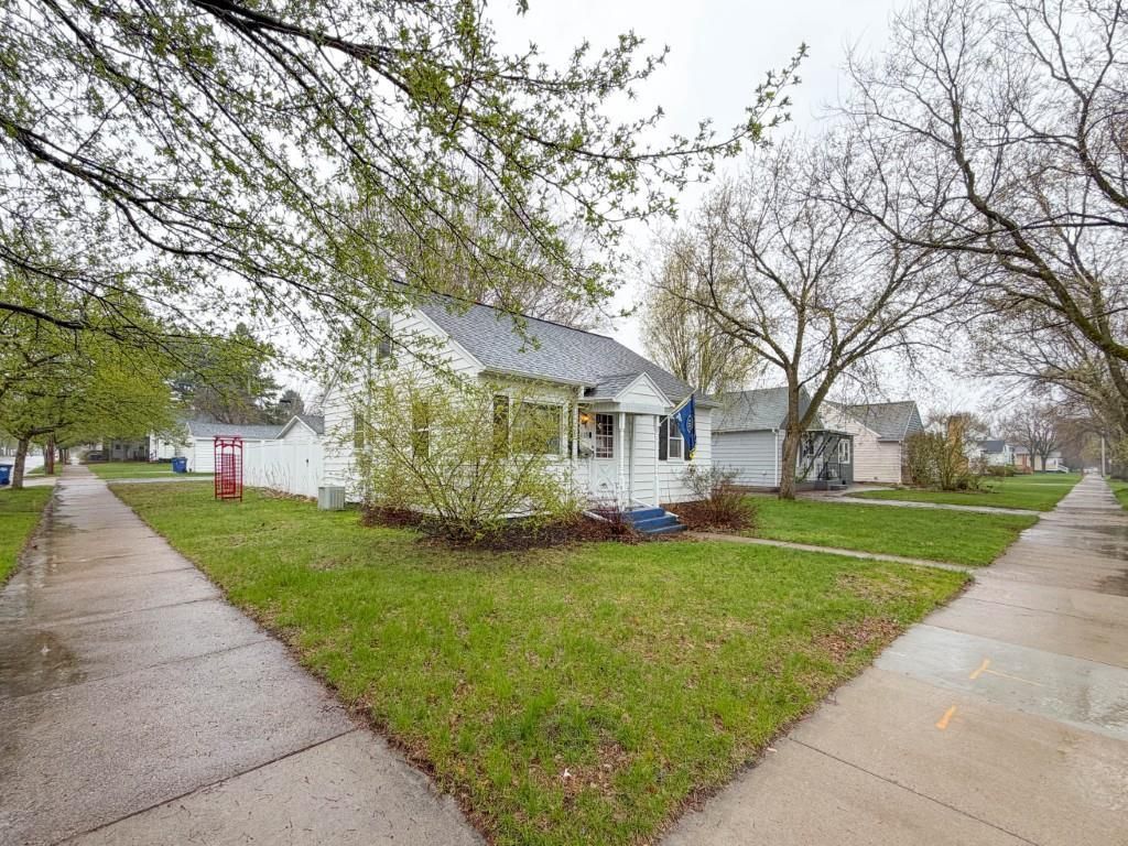 Photo of 1023 N 8th AVENUE, Wausau, WI 54401 (MLS # 22601694)