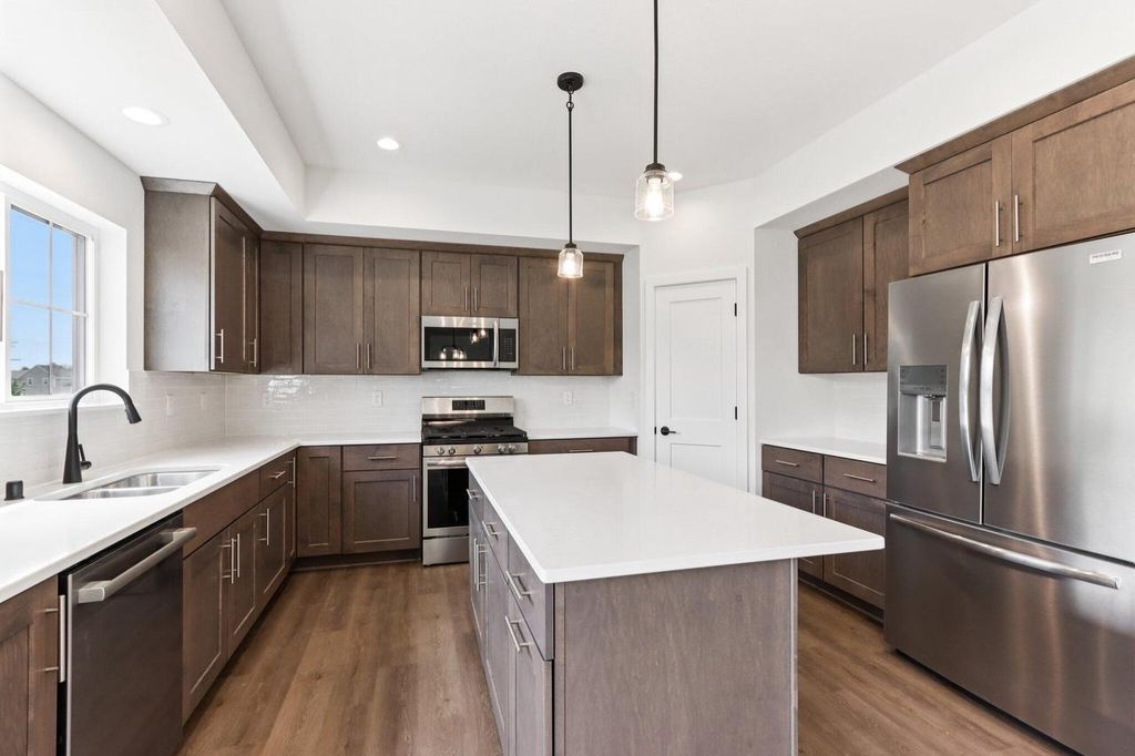 Photo of N174W20616 Laurel Springs CIRCLE, Jackson, WI 53037 (MLS # 1937059)