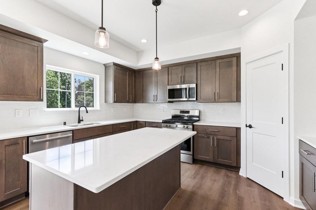 Photo of N174W20616 Laurel Springs CIRCLE, Jackson, WI 53037 (MLS # 1937059)