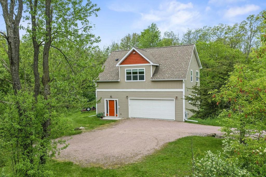 Photo of S5665 Devils Crown DRIVE, Baraboo, WI 53913 (MLS # 2024110)