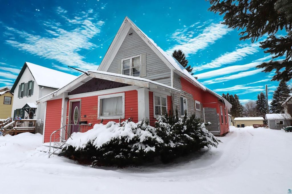 Photo of 611 Beaser AVENUE, Ashland, WI 54806 (MLS # 6124247)