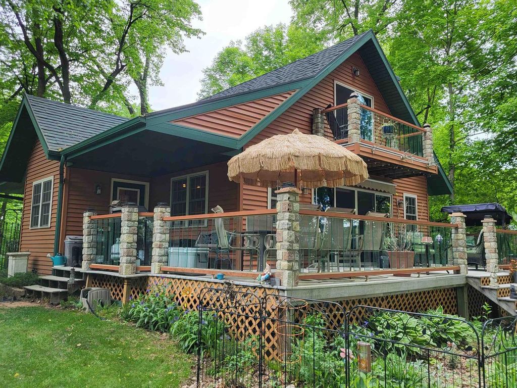 Photo of 1614 N Sugar Island ROAD, Oconomowoc, WI 53066 (MLS # 2023958)