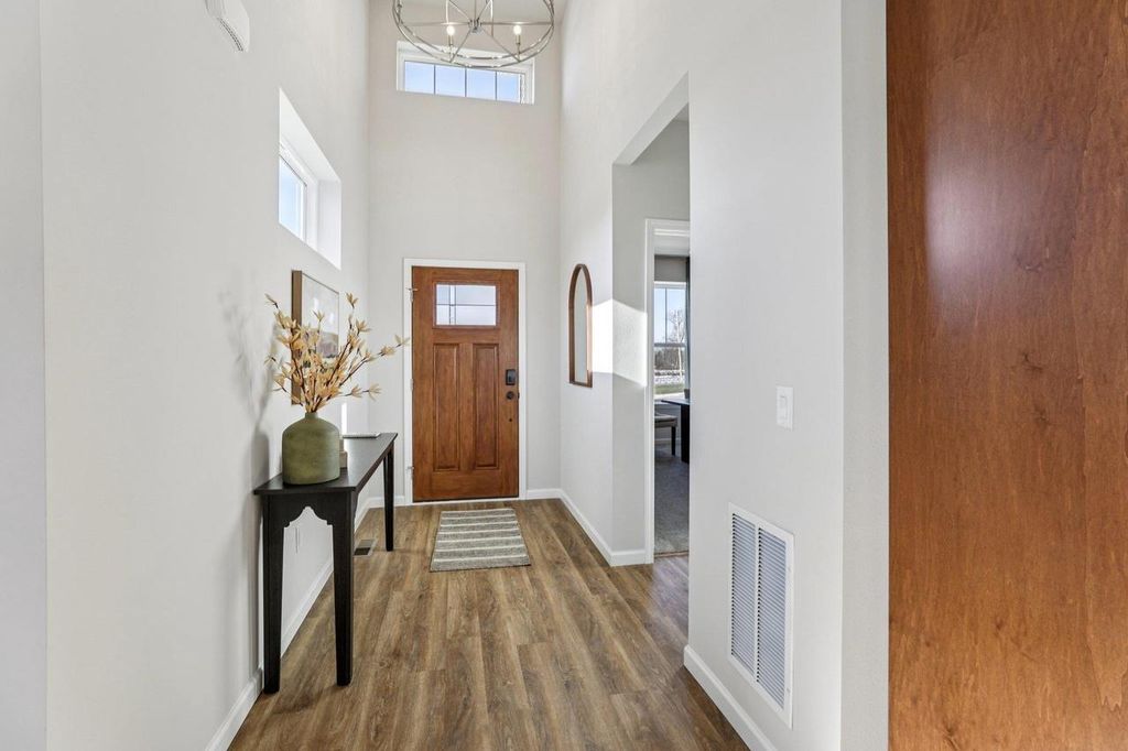 Photo of 546 Buss ROAD, Cottage Grove, WI 53527 (MLS # 2015364)