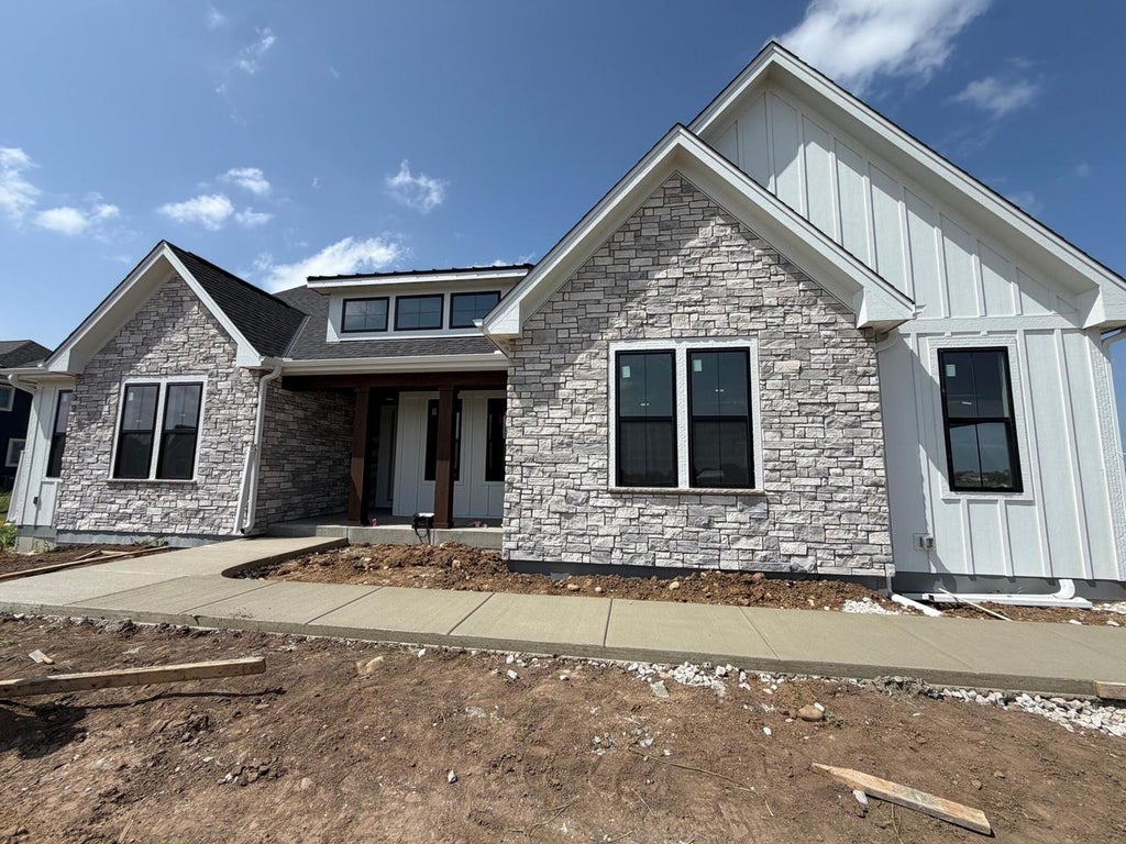Photo of N63W35852 Frederick DRIVE, Oconomowoc, WI 53066 (MLS # 1969925)