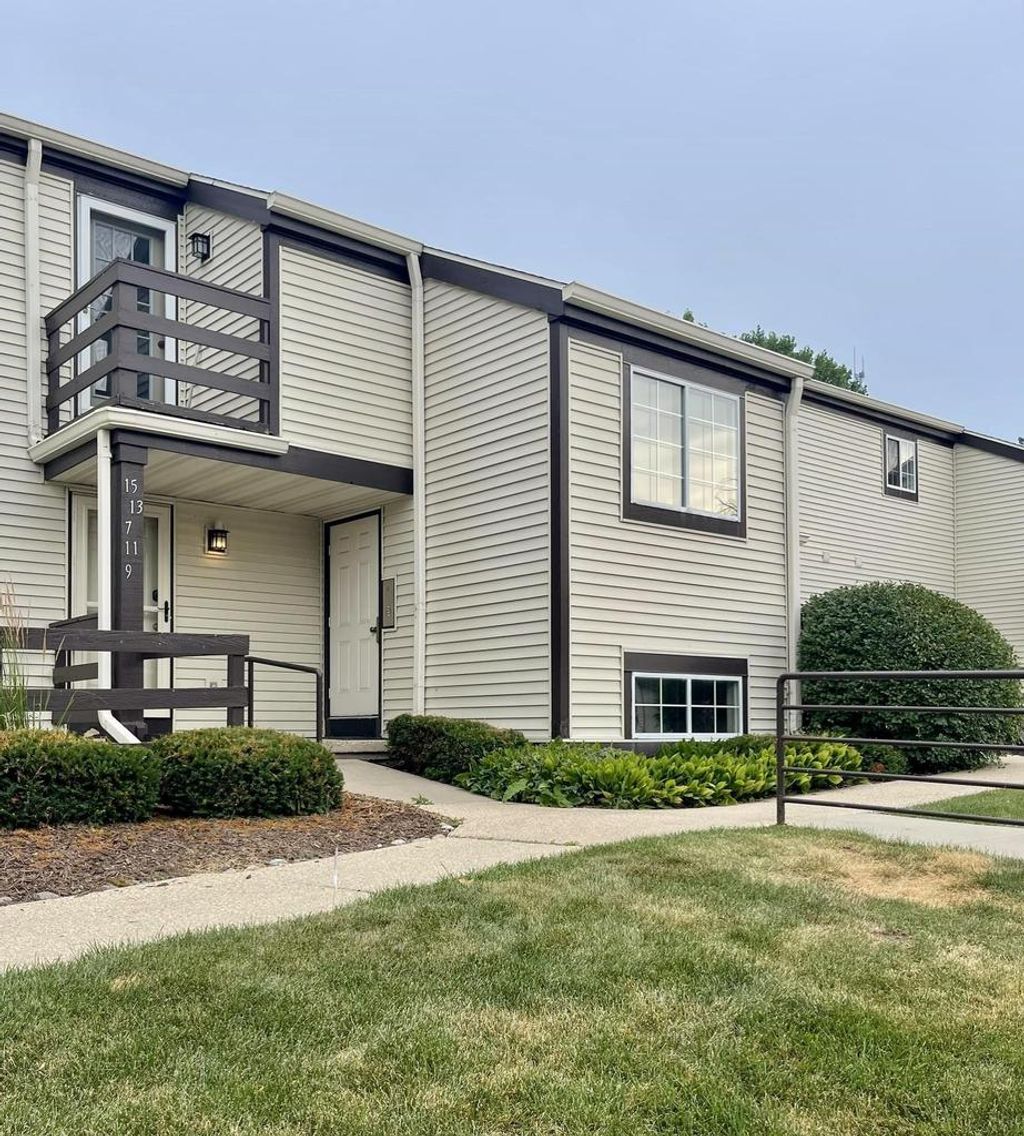 Photo of 1 Creekside WAY #9, Madison, WI 53717 (MLS # 2028673)