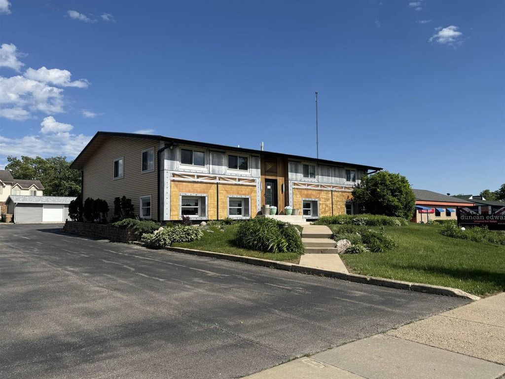Photo of 433 Grand Canyon DRIVE, Madison, WI 53719 (MLS # 2024832)