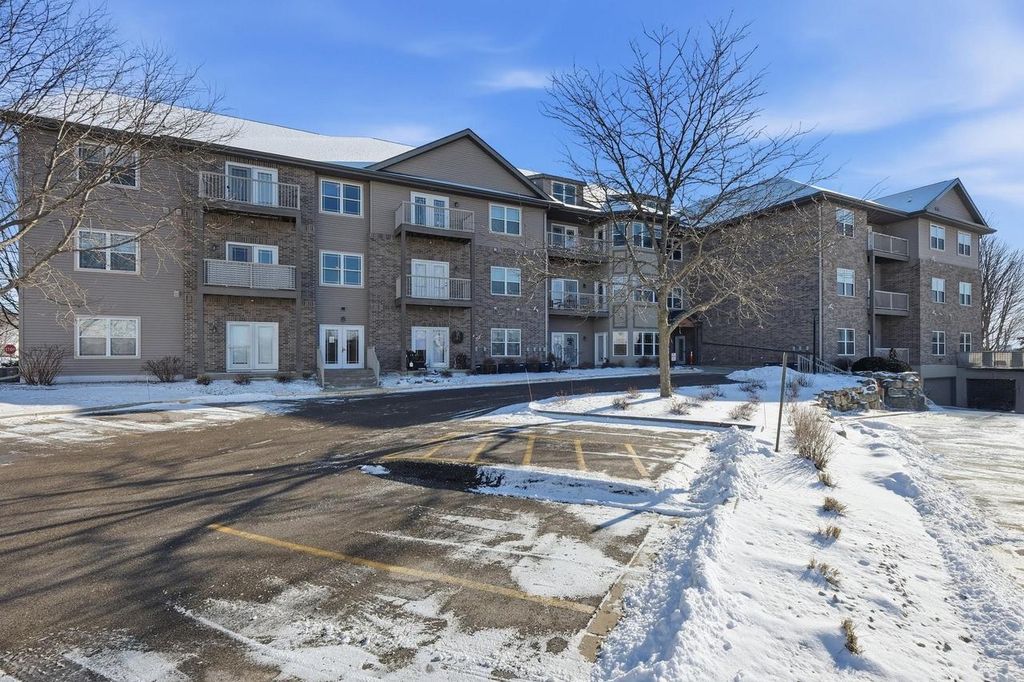 Photo of 6701 Fairhaven ROAD #305, Madison, WI 53719 (MLS # 2014213)