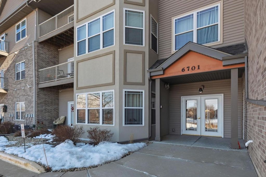 Photo of 6701 Fairhaven ROAD #305, Madison, WI 53719 (MLS # 2014213)
