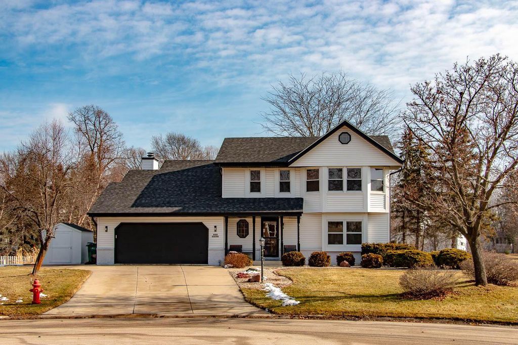 Photo of W161N10786 Creek TERRACE, Germantown, WI 53022 (MLS # 1950655)