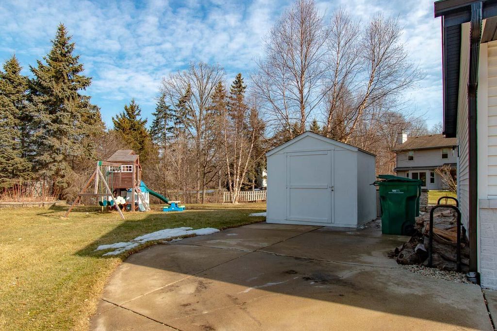 Photo of W161N10786 Creek TERRACE, Germantown, WI 53022 (MLS # 1950655)