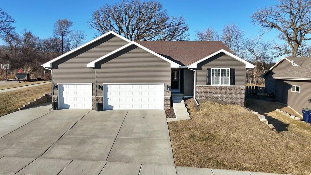 Photo of 4991 Glacier View DRIVE, Milton, WI 53563 (MLS # 2016907)