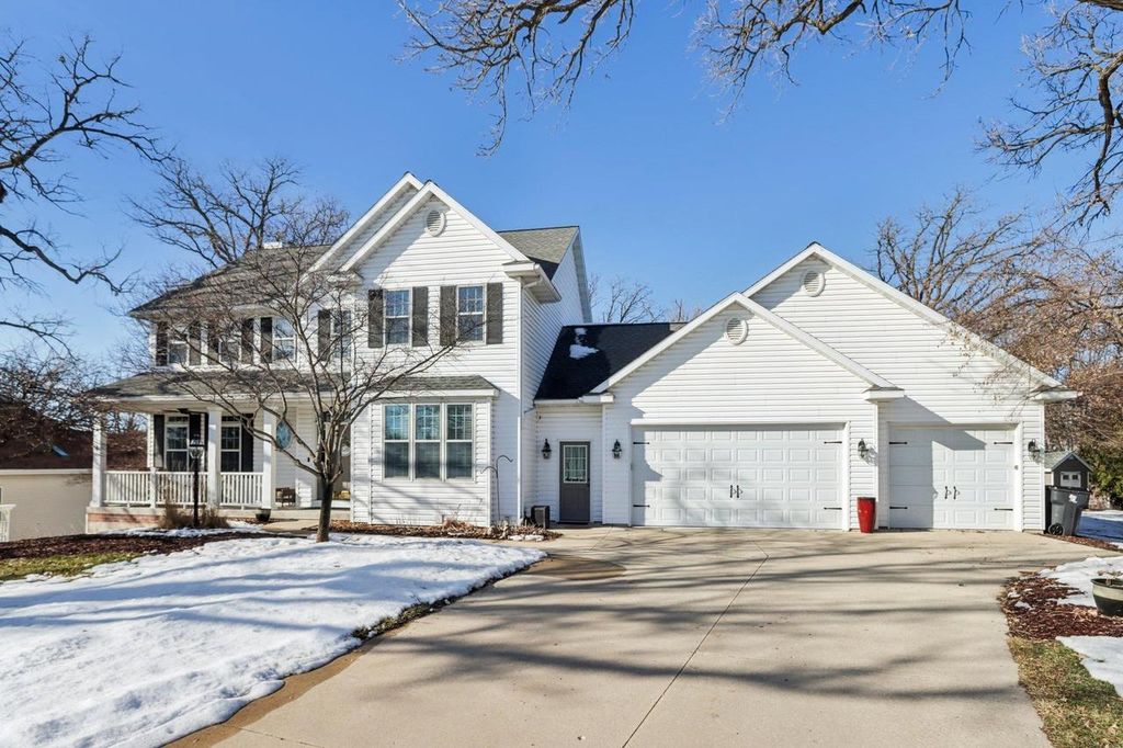 Photo of 602 Woodhaven COURT, Cambridge, WI 53523 (MLS # 2016621)