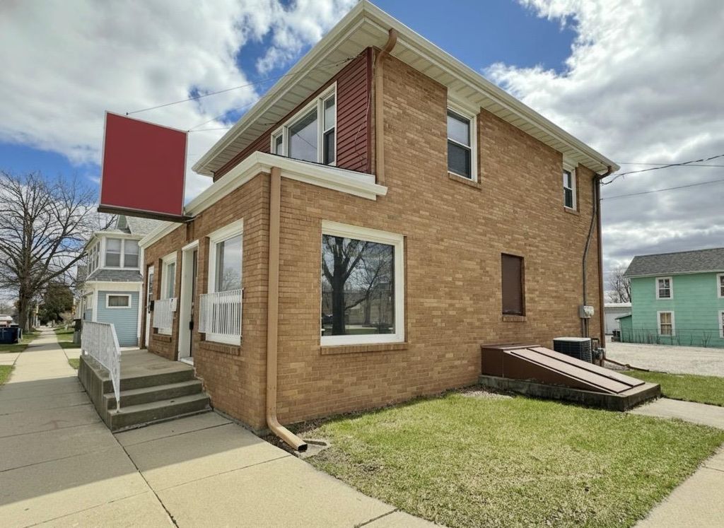 Photo of 1321 W Court STREET, Janesville, WI 53548 (MLS # 2014318)