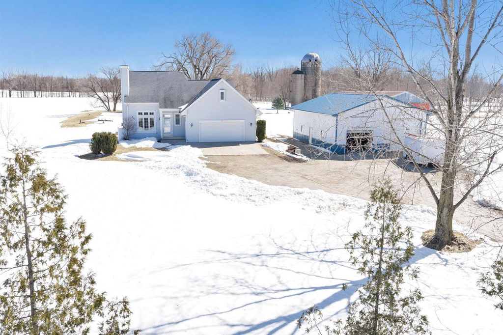 Photo of 7920 Midway ROAD, Lena, WI 54139 (MLS # 50322601)