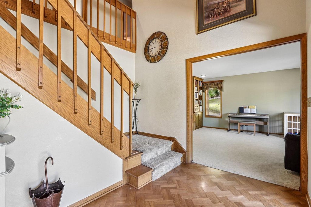 Photo of 803 Knollwood COURT, Waukesha, WI 53188 (MLS # 1973321)