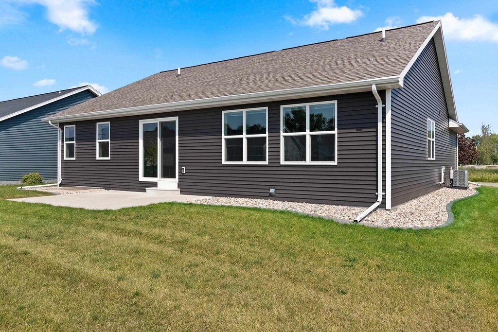 Photo of 1526 Freedom Meadows DRIVE, Neenah, WI 54956 (MLS # 50331467)