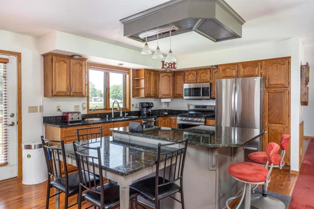 Photo of 3318 Creek Side DRIVE, Oshkosh, WI 54904 (MLS # 50328367)