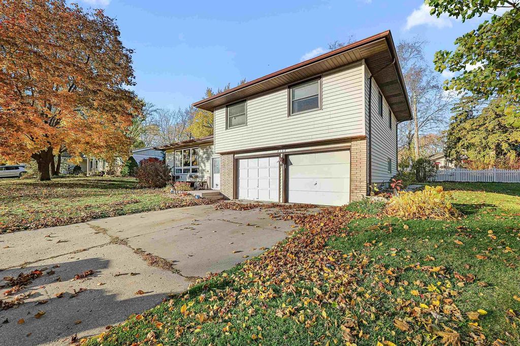 Photo of 2102 Mary AVENUE, New Holstein, WI 53061 (MLS # 50317892)