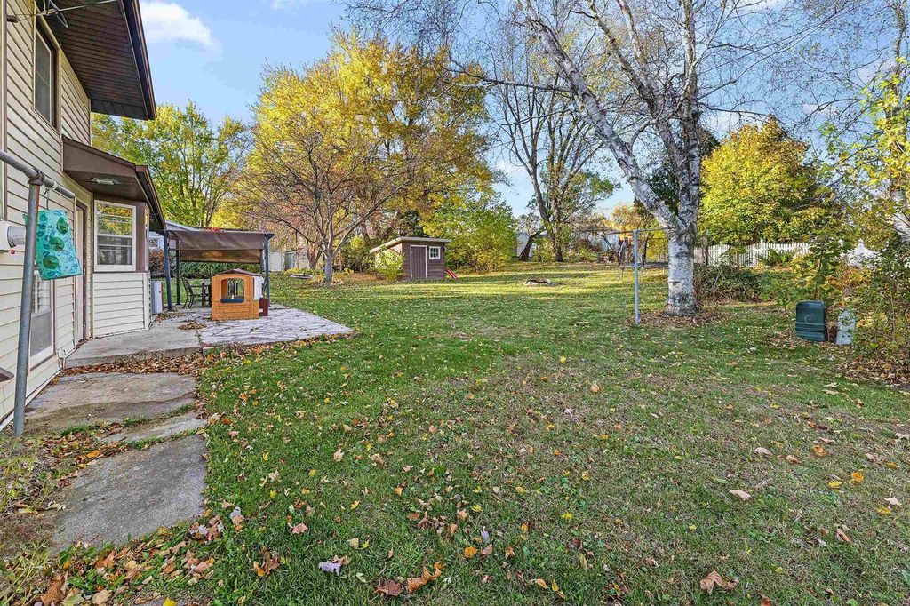 Photo of 2102 Mary AVENUE, New Holstein, WI 53061 (MLS # 50317892)