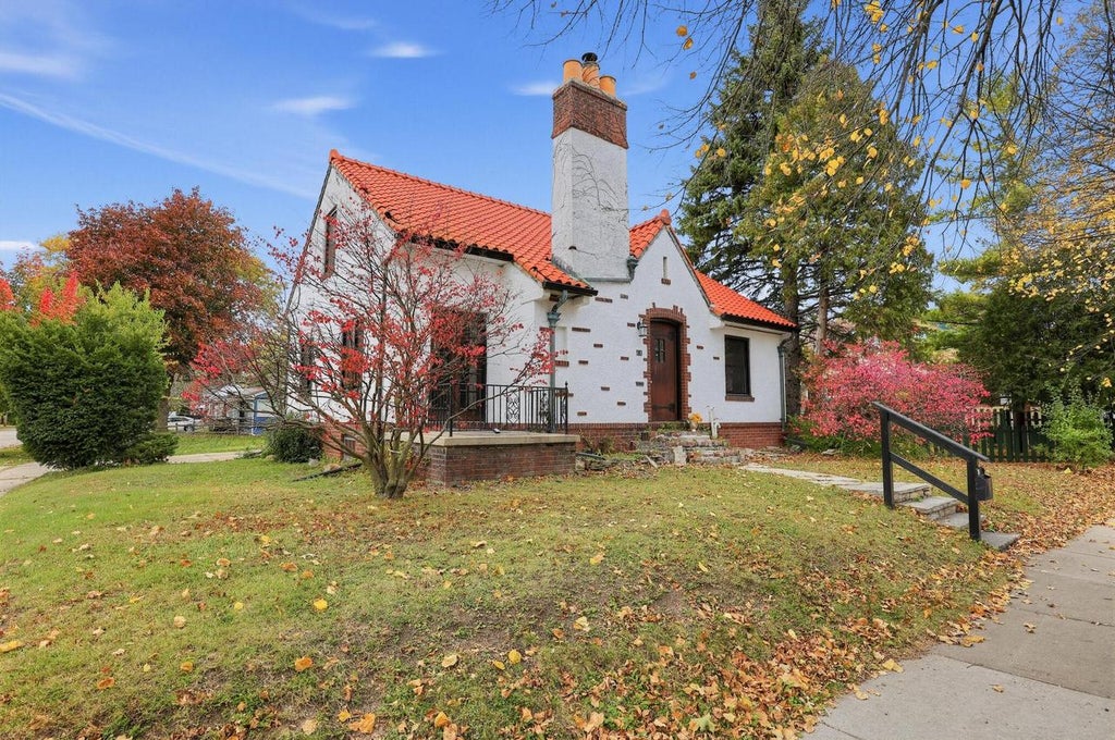 Photo of 222 N Park AVENUE, Fond Du Lac, WI 54935 (MLS # 1986654)