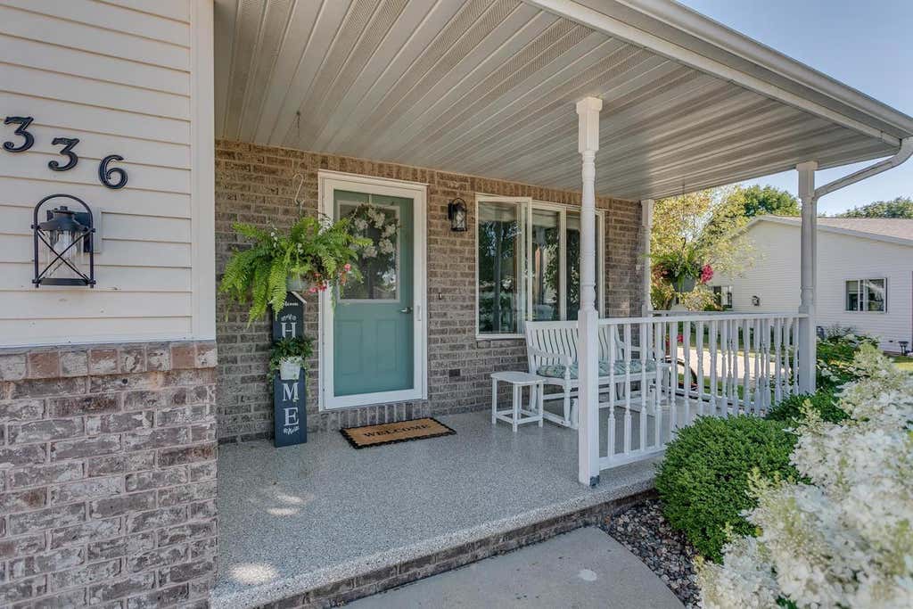 Photo of 336 Parkside COURT, Kimberly, WI 54136 (MLS # 50330363)