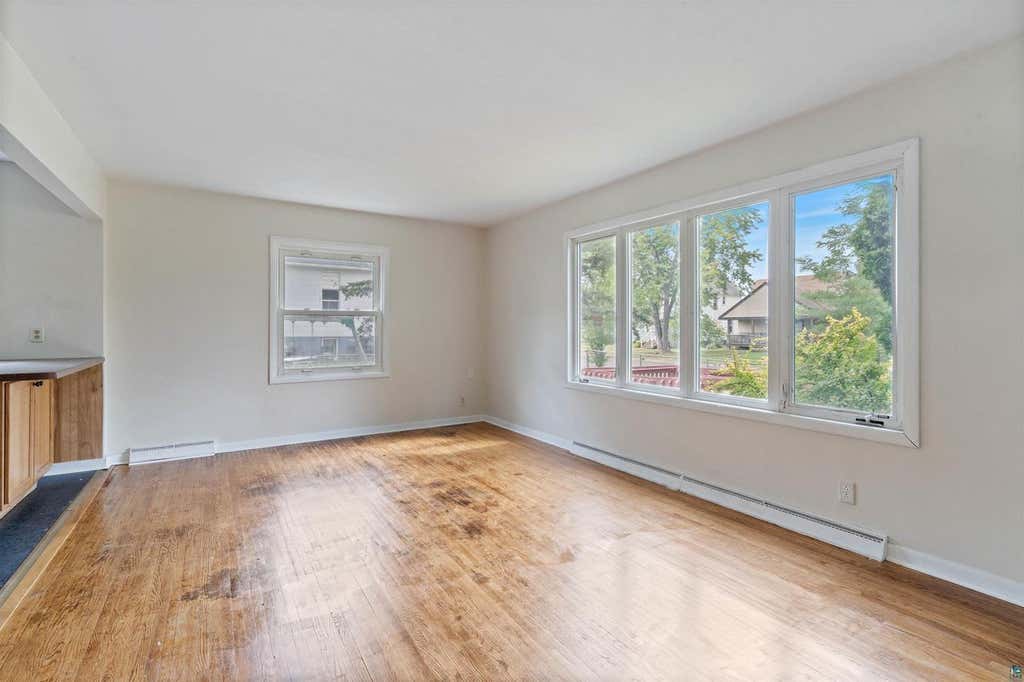 Photo of 5822 Ogden AVENUE, Superior, WI 54880 (MLS # 6127570)