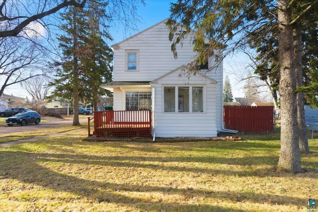 Photo of 2201 Cumming AVENUE, Superior, WI 54880 (MLS # 6124647)