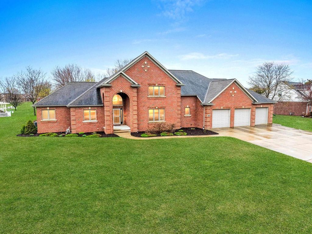 Photo of 230 Oak Brook DRIVE, Pulaski, WI 54162 (MLS # 50324668)